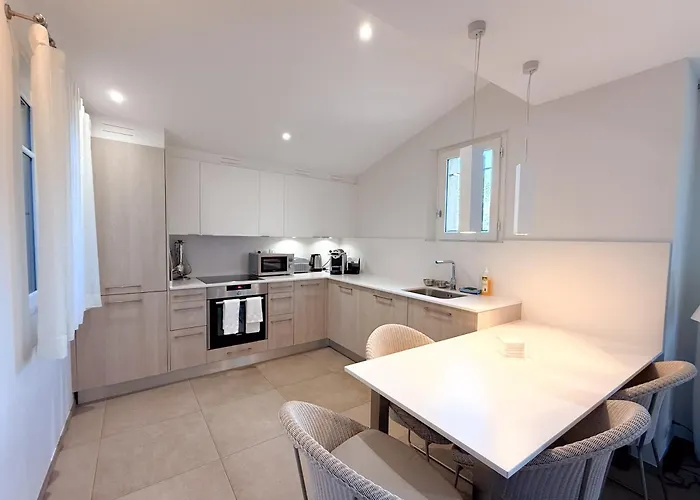 Aparthotel Clos Des Oliviers - Meuble De Tourisme 4*