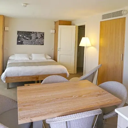 Clos Des Oliviers - Meuble De Tourisme Апарт-отель Гримо