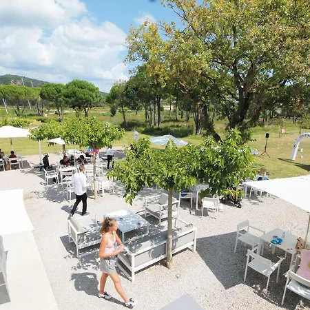 Clos Des Oliviers - Meuble De Tourisme Aparthotel