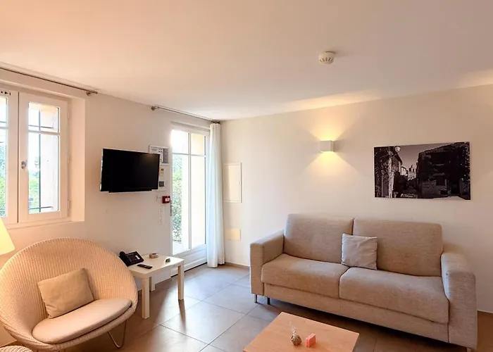 Aparthotel Clos Des Oliviers - Meuble De Tourisme 4*